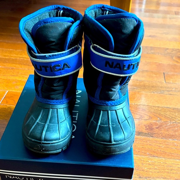 Nautica Kids' Black and Blue Snow Winter Boots size 10 - Picture 1 of 4